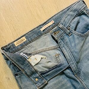 Levi's Premium Classic Blue Jeans 100% Cotton. Natural Fibers.
